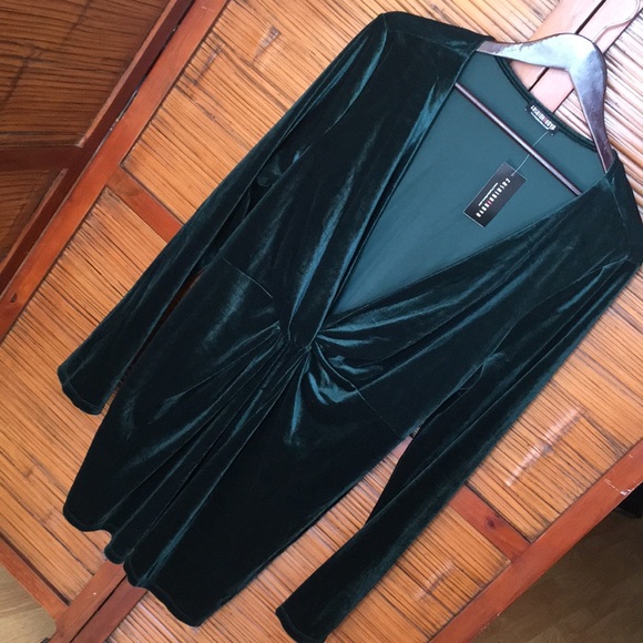 Knot My Cup of Tea Dress in Hunter Green Size 3x - Picture 3 of 5